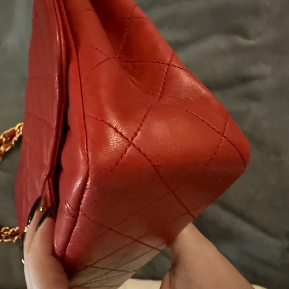 Chanel Red Quilted Leather Shoulder Bag - Picture 5 of 16